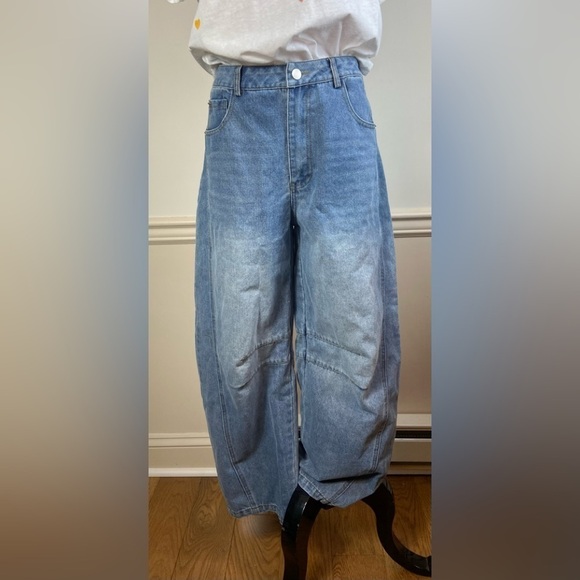 Barrel leg jeans.  Free people inspired. - Picture 2 of 6